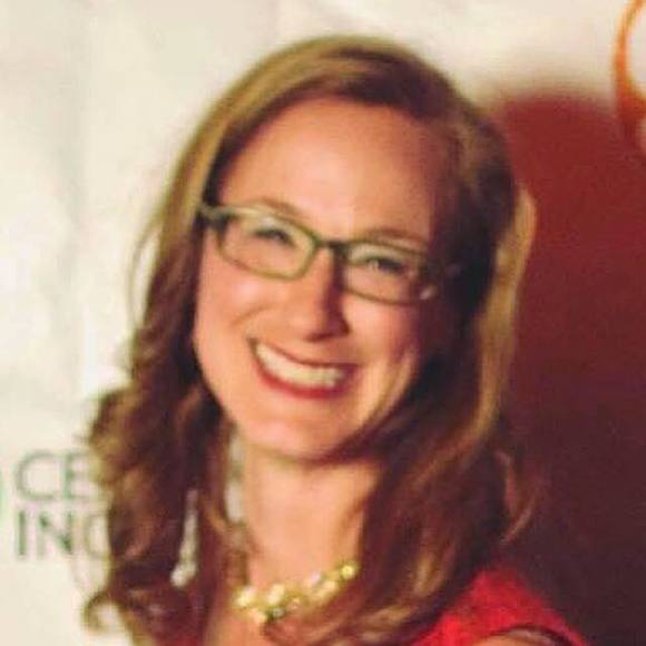 Meet your Posher, Jennifer - Picture 1 of 1